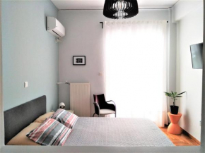 Athens Pangrati modern apt 10min to metro